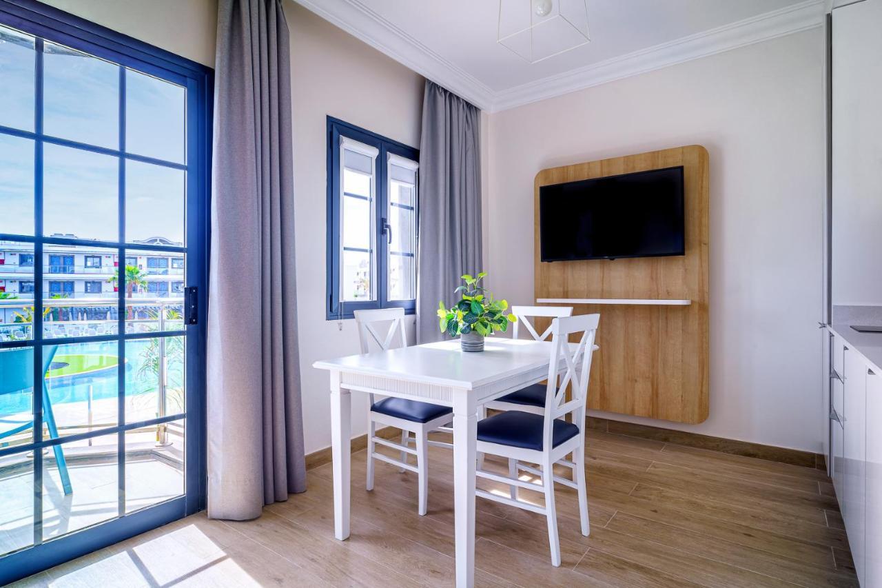 Appartamento con Vista Piscina