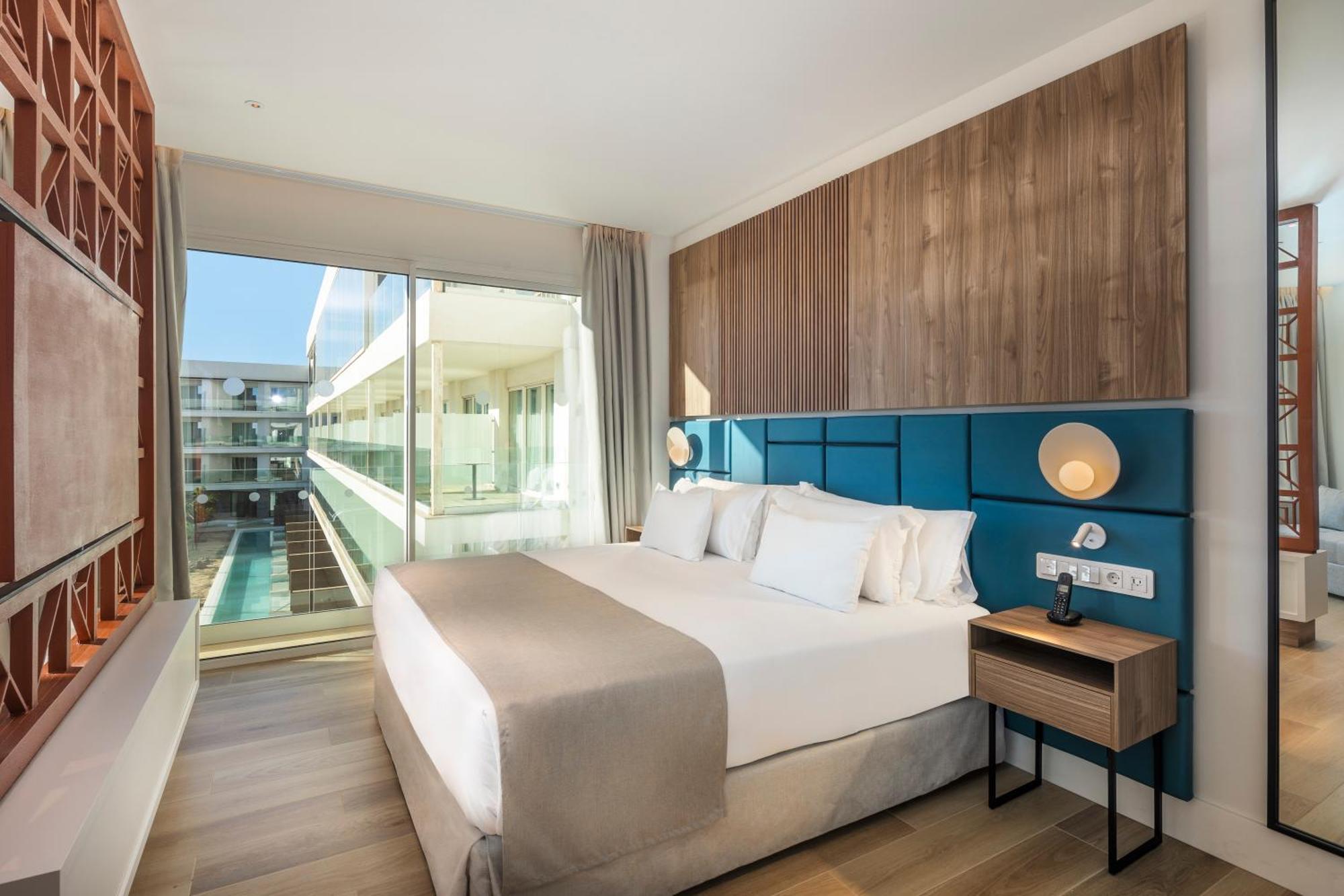 Junior Suite,1598516883:JPEG